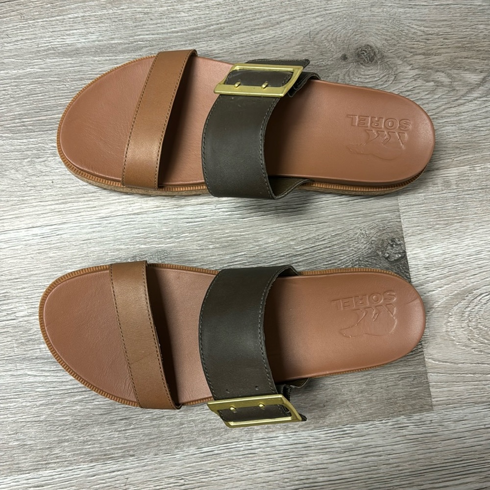Like new Sorel Roaming Slide Sandals size 9